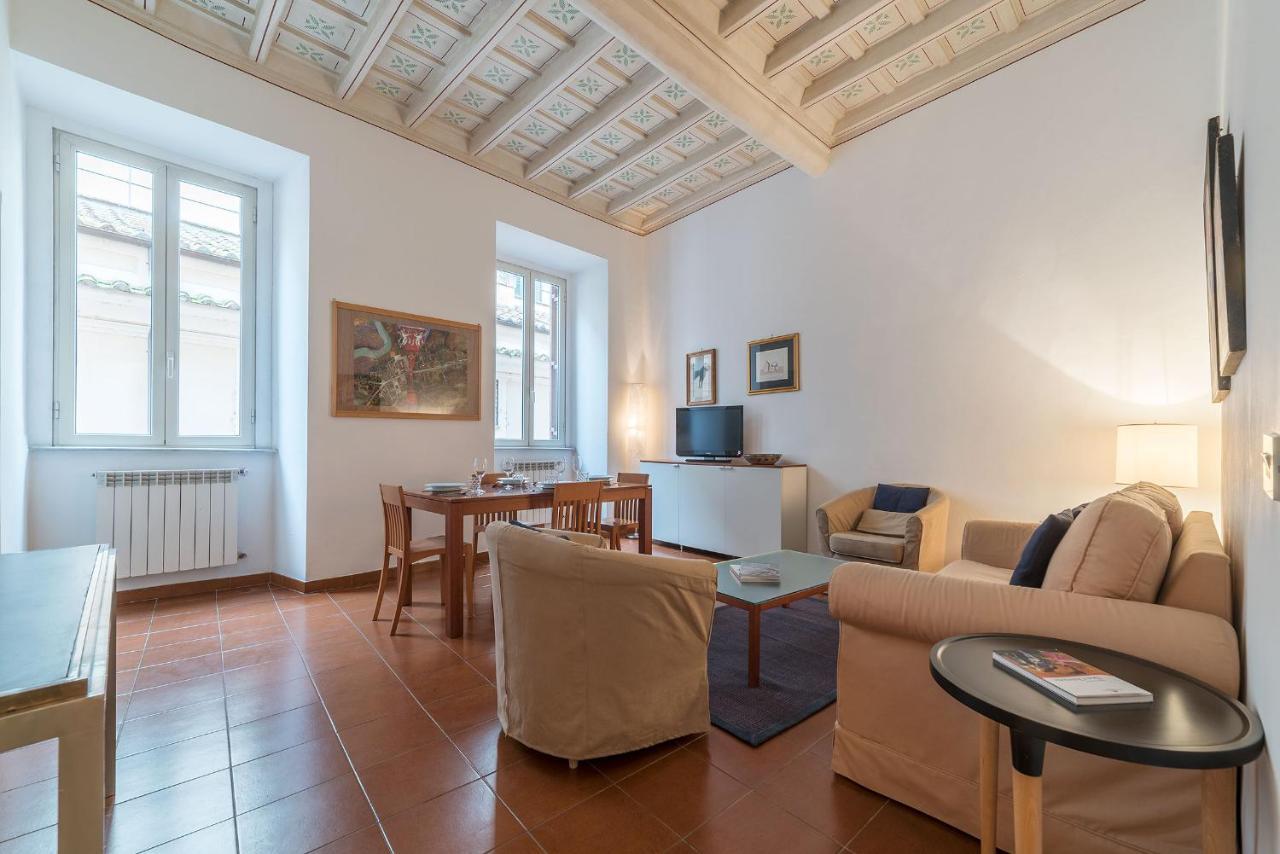 History And Modernity Meet By Fromhometorome Roma Exterior foto