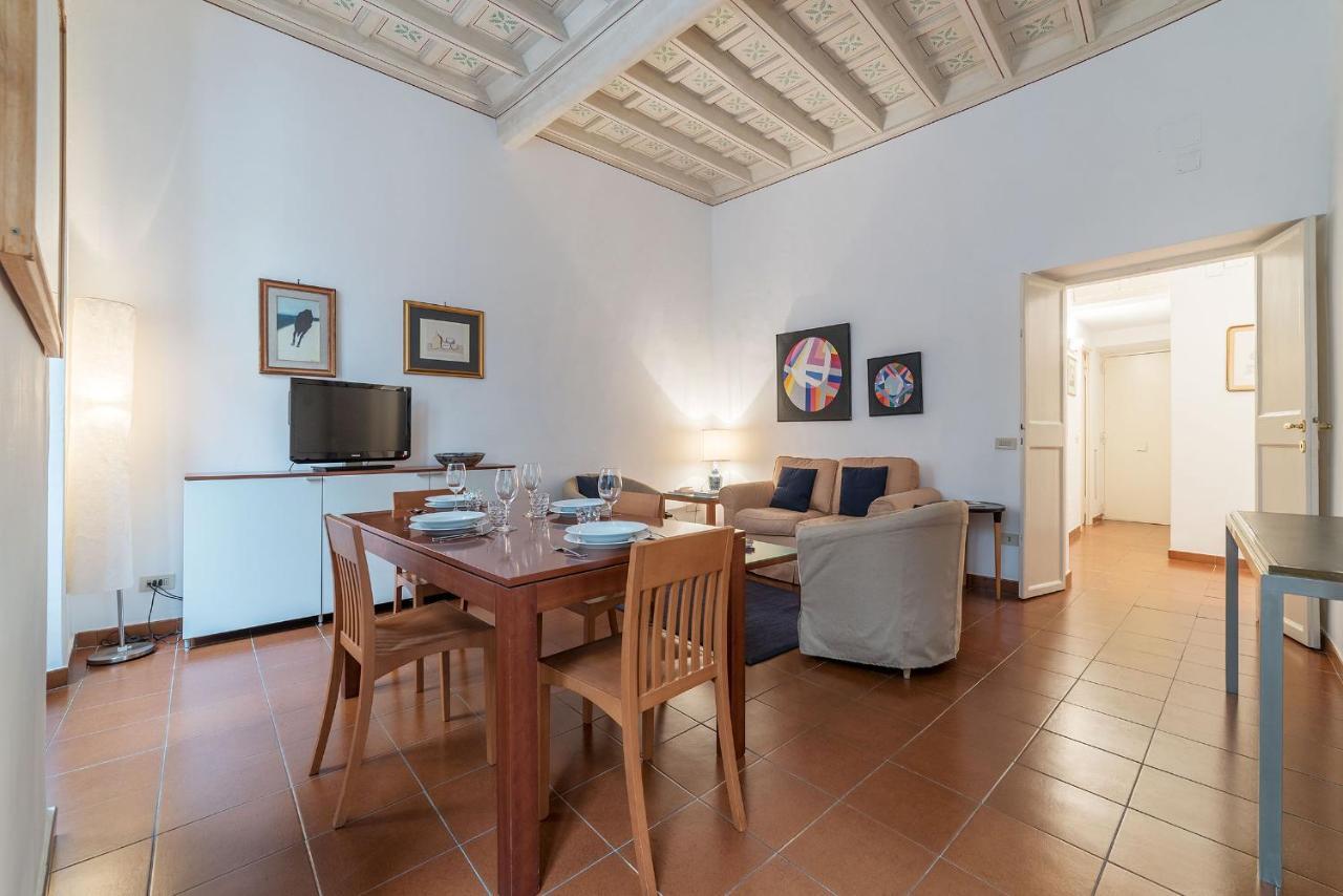 History And Modernity Meet By Fromhometorome Roma Exterior foto