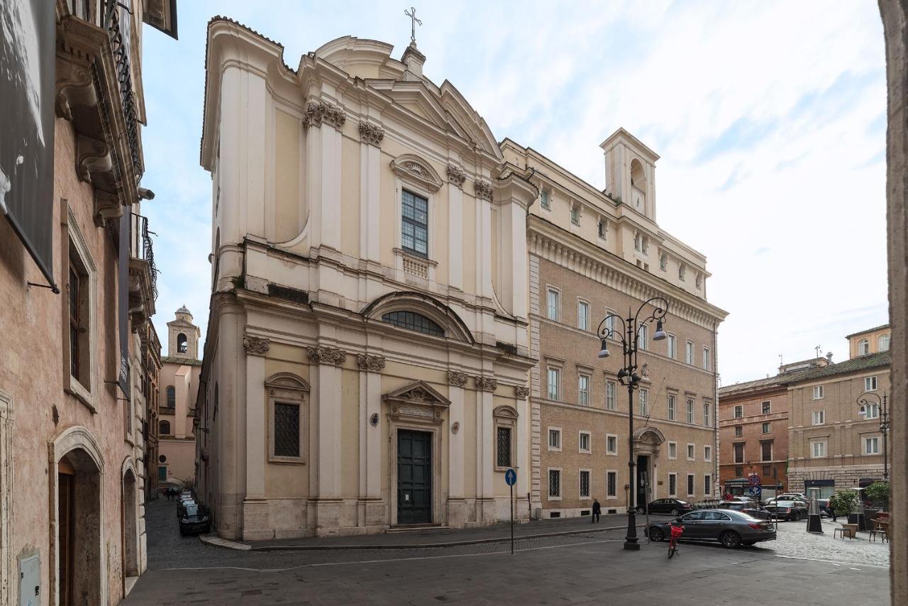 History And Modernity Meet By Fromhometorome Roma Exterior foto
